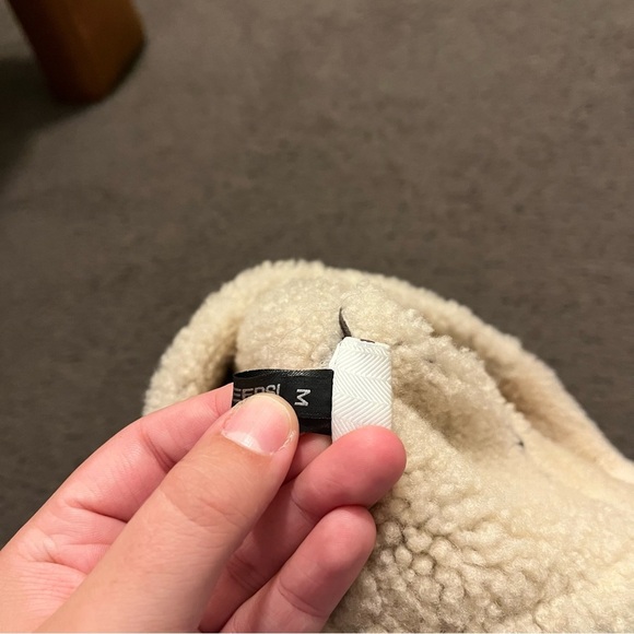 Celtic & Co. Leather Sherpa Winter Hat - Picture 6 of 6